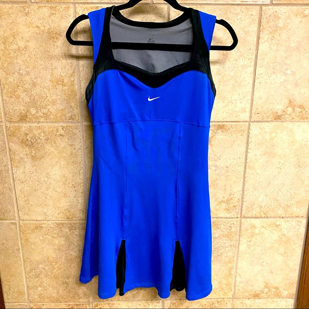 EUC Nike dri-fit tennis dress, blue black size medium, shelf bra built in